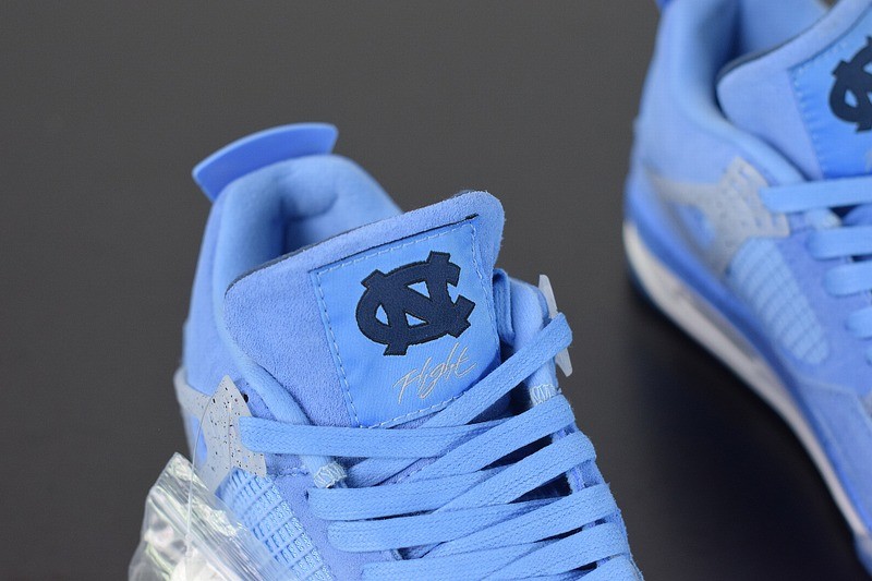 Jordan 4 Retro UNC (PE) Jordan 4 Retro UNC (PE)