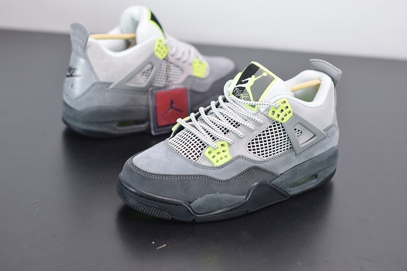Jordan 4 Retro SE 95 Neon Jordan 4 Retro SE 95 Neon