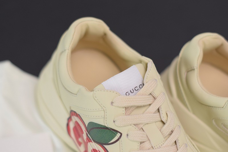 Gucci Rhyton Apple Gucci Rhyton Apple