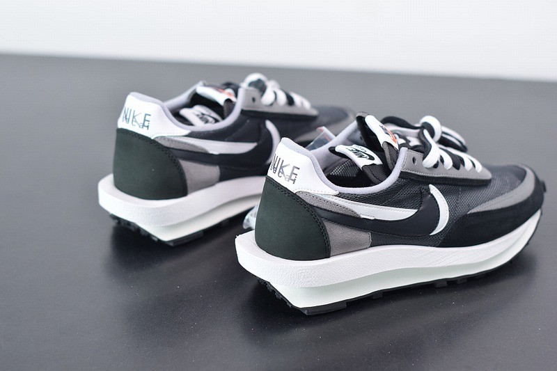 Nike LD Waffle sacai Black Nike LD Waffle sacai Black