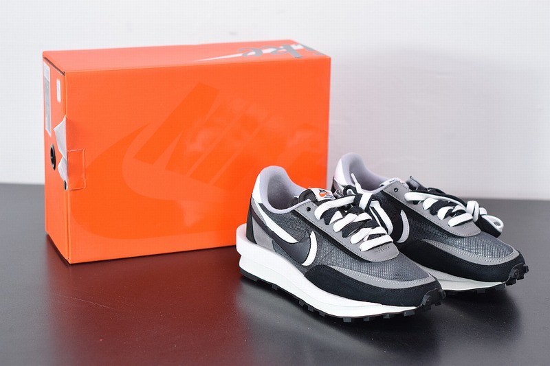 Nike LD Waffle sacai Black Nike LD Waffle sacai Black