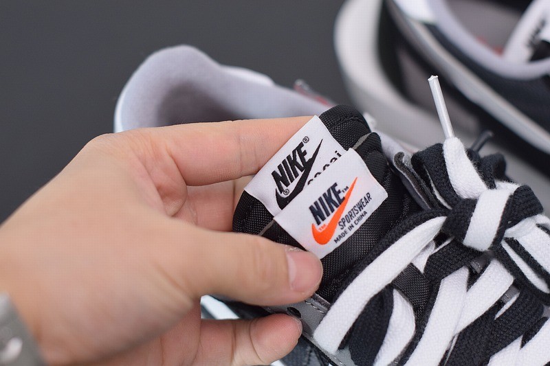 Nike LD Waffle sacai Black Nike LD Waffle sacai Black