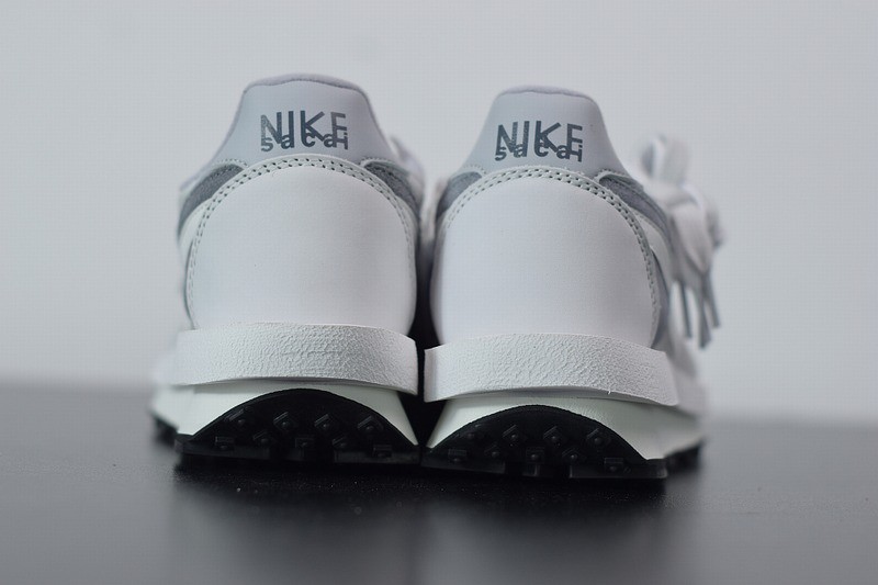 Nike LD Waffle sacai Summit White Nike LD Waffle sacai Summit White