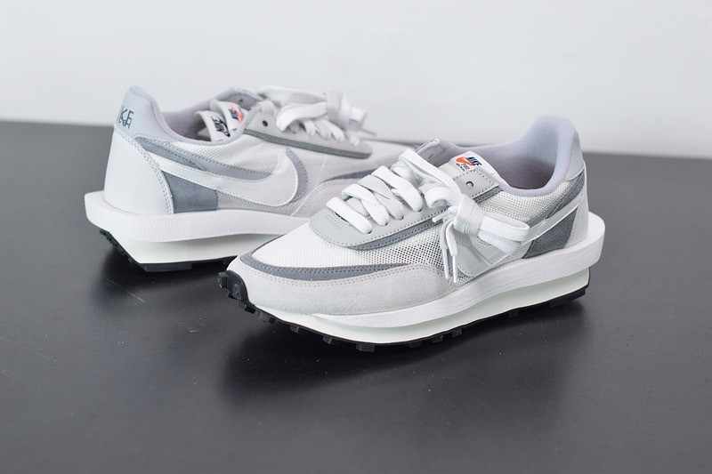 Nike LD Waffle sacai Summit White Nike LD Waffle sacai Summit White