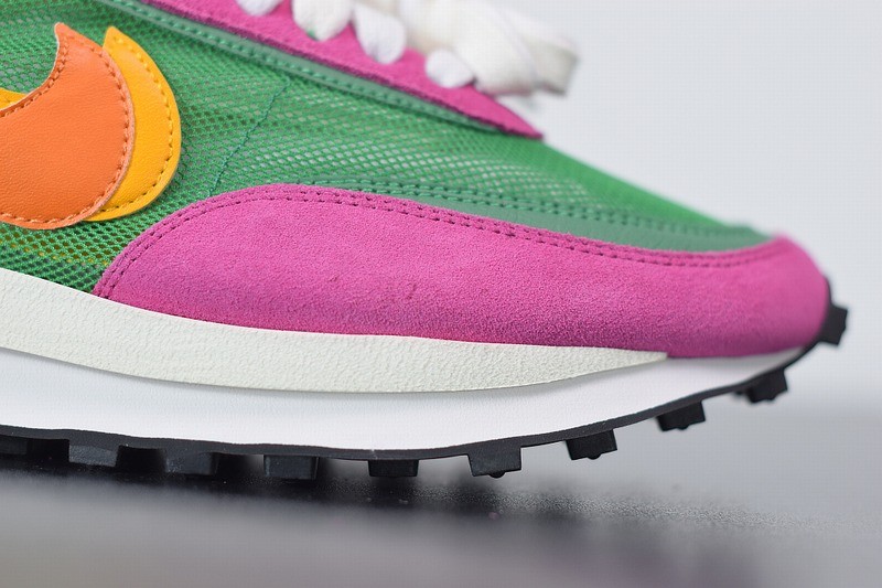 Nike LD Waffle sacai Pine Green Nike LD Waffle sacai Pine Green