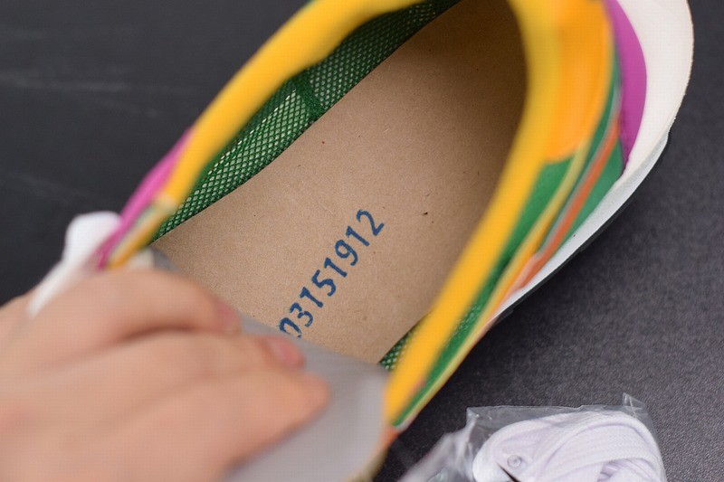 Nike LD Waffle sacai Pine Green Nike LD Waffle sacai Pine Green