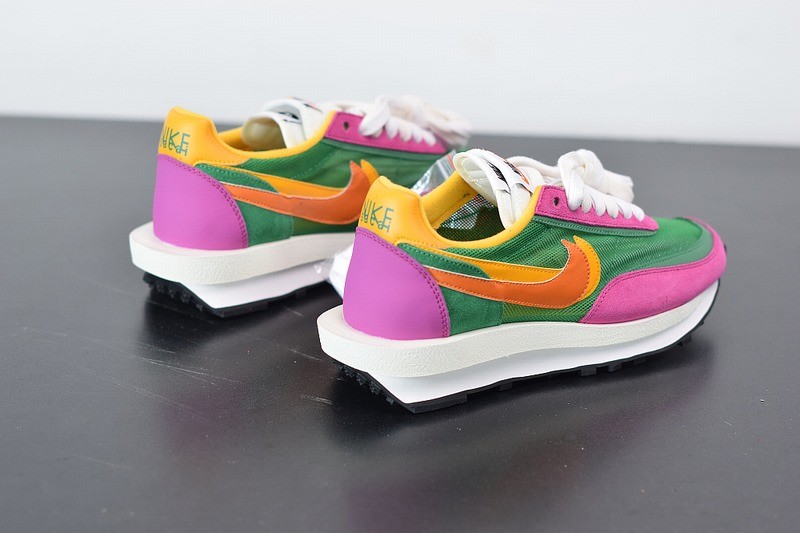 Nike LD Waffle sacai Pine Green Nike LD Waffle sacai Pine Green