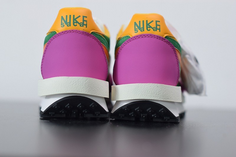 Nike LD Waffle sacai Pine Green Nike LD Waffle sacai Pine Green