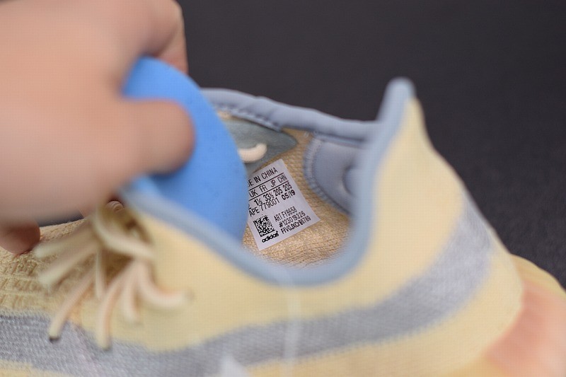 Kids Yeezy Boost 350 V2 Linen Kids Yeezy Boost 350 V2 Linen