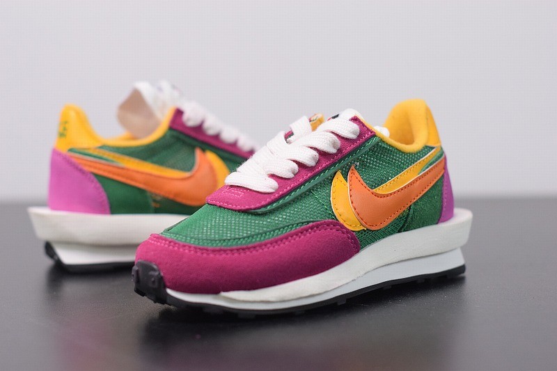 Kids Nike LD Waffle sacai Pine Green Kids Nike LD Waffle sacai Pine Green