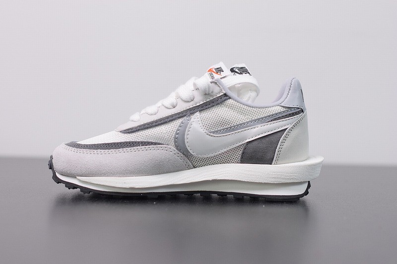 Kids Nike LD Waffle sacai Summit White Kids Nike LD Waffle sacai Summit White