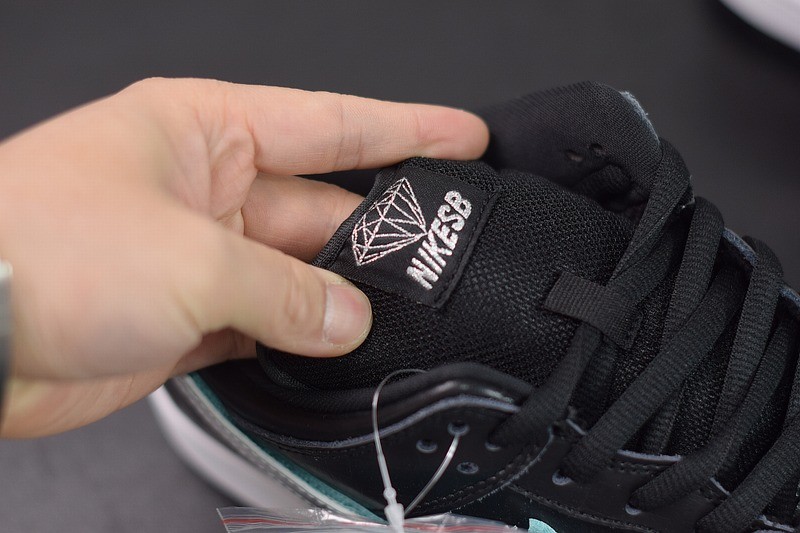 Nike SB Dunk Low Diamond Supply Co Black Diamond Nike SB Dunk Low Diamond Supply Co Black Diamond