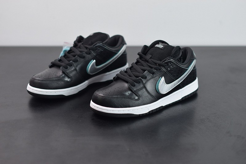 Nike SB Dunk Low Diamond Supply Co Black Diamond Nike SB Dunk Low Diamond Supply Co Black Diamond