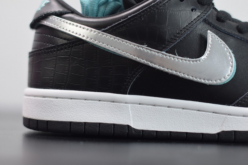 Nike SB Dunk Low Diamond Supply Co Black Diamond Nike SB Dunk Low Diamond Supply Co Black Diamond