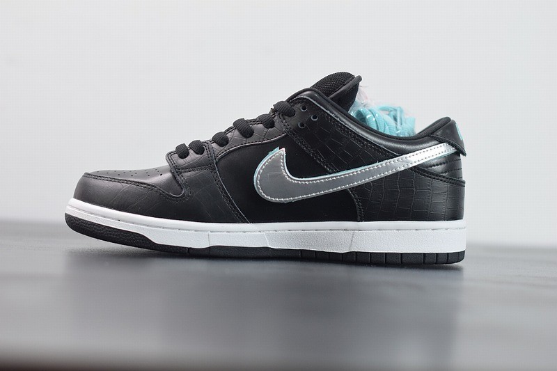Nike SB Dunk Low Diamond Supply Co Black Diamond Nike SB Dunk Low Diamond Supply Co Black Diamond