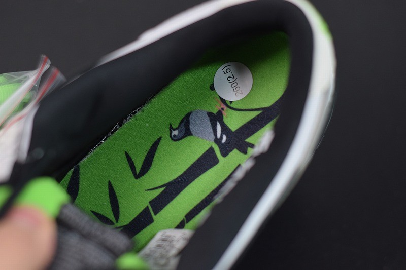 Nike SB Dunk Low Staple Panda Pigeon Nike SB Dunk Low Staple Panda Pigeon