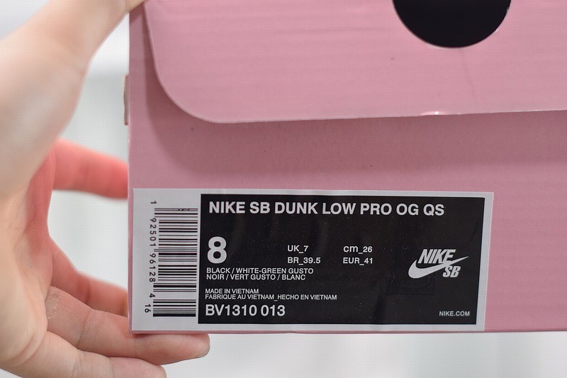 Nike SB Dunk Low Staple Panda Pigeon Nike SB Dunk Low Staple Panda Pigeon