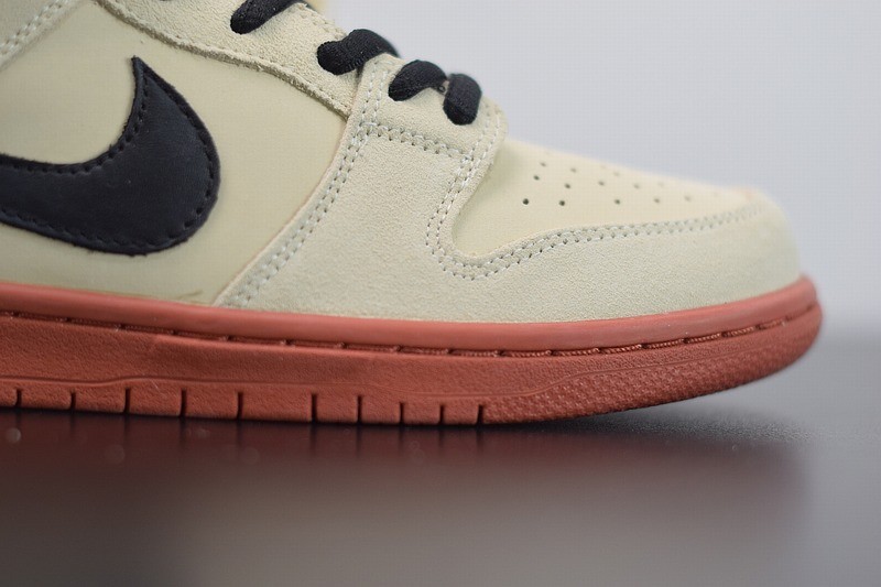 Nike SB Dunk Low Pro Hennessy Nike SB Dunk Low Pro Hennessy