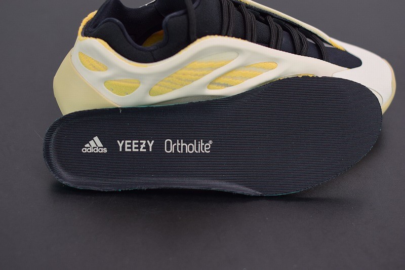 Yeezy 700 V3 Srphym Yeezy 700 V3 Srphym