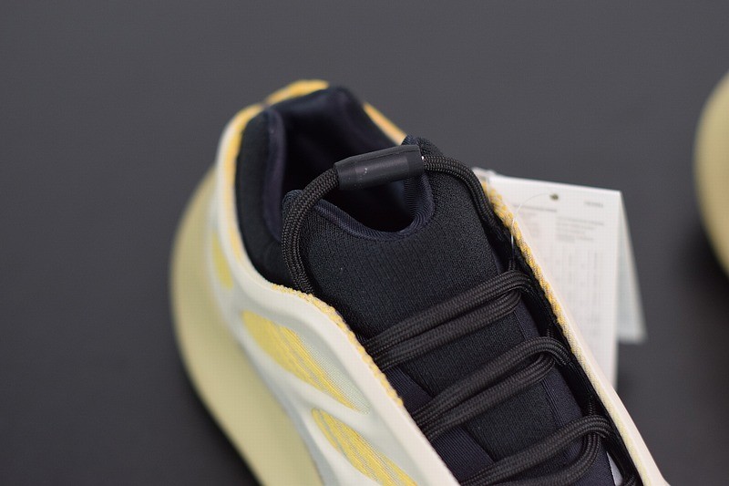 Yeezy 700 V3 Srphym Yeezy 700 V3 Srphym