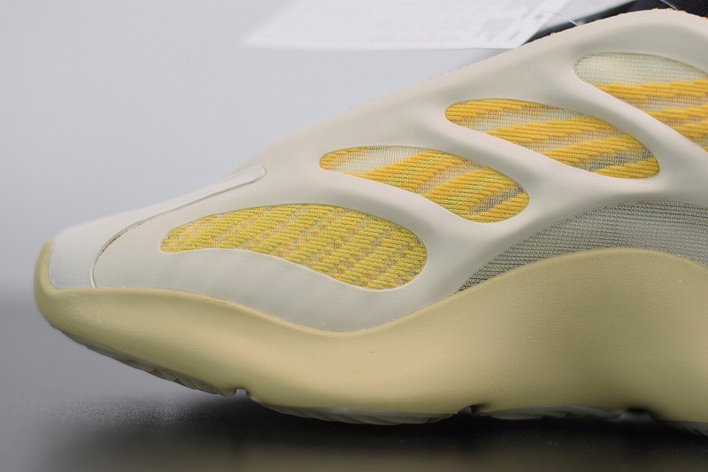 Yeezy 700 V3 Srphym Yeezy 700 V3 Srphym