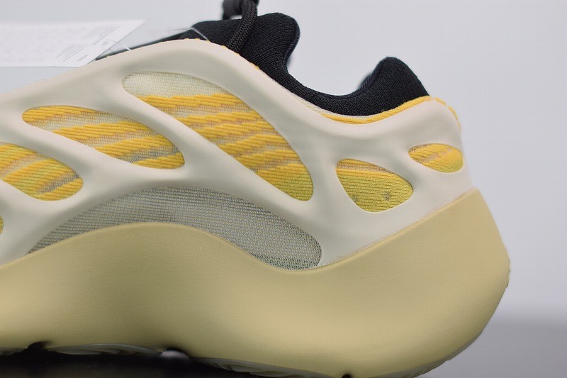 Yeezy 700 V3 Srphym Yeezy 700 V3 Srphym