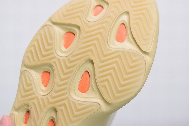 Yeezy 700 V3 Srphym Yeezy 700 V3 Srphym