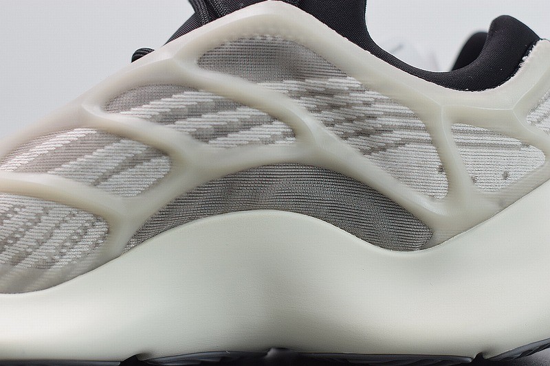 Yeezy 700 V3 Beige/Ltgy/Black