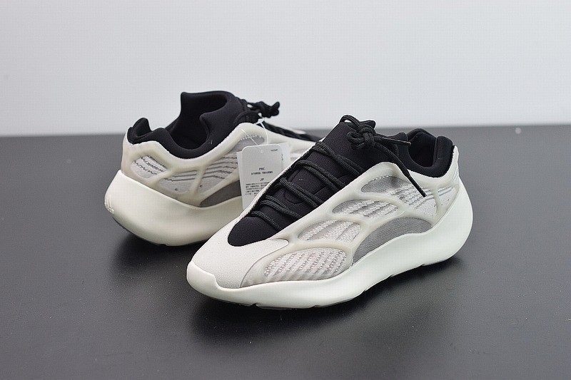 Yeezy 700 V3 Beige/Ltgy/Black