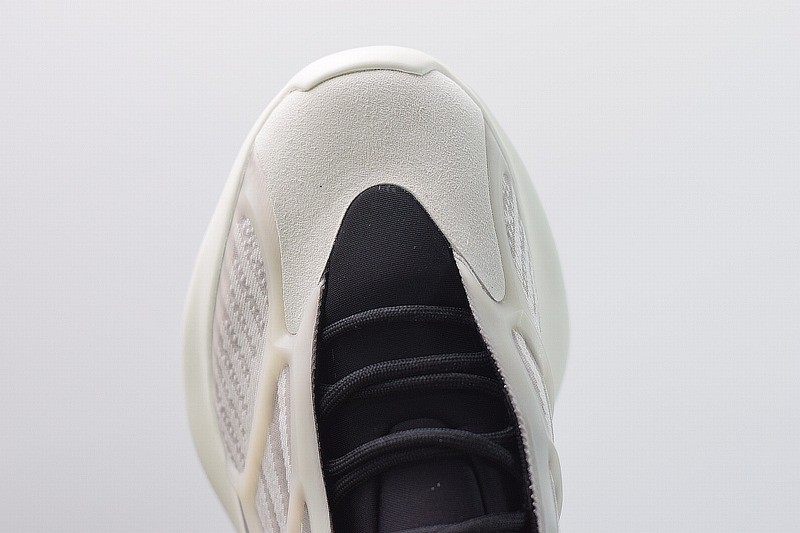 Yeezy 700 V3 Beige/Ltgy/Black