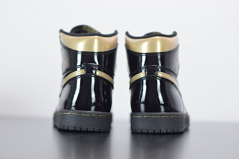 Jordan 1 Retro High Black/Metallic Gold Jordan 1 Retro High Black/Metallic Gold