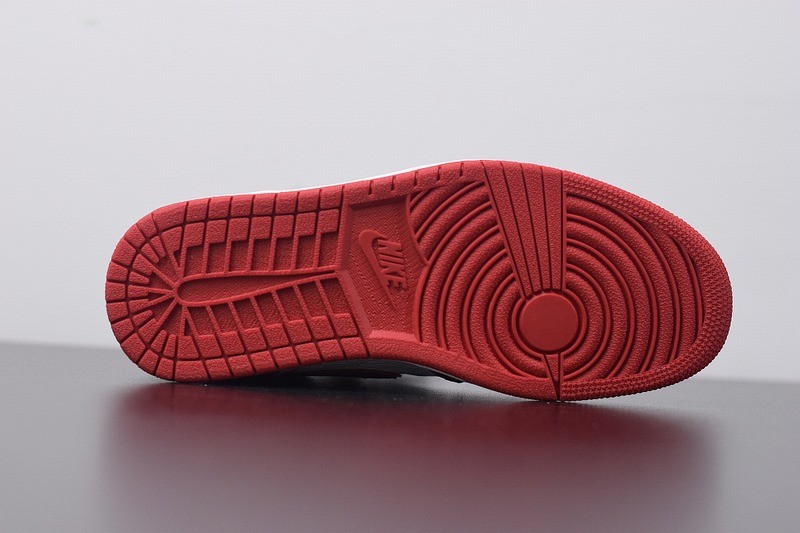 Jordan 1 Retro High Bloodline Jordan 1 Retro High Bloodline