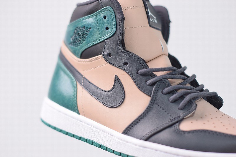 Jordan 1 Retro High Black/Fossil-Pale Green Jordan 1 Retro High Black/Fossil-Pale Green