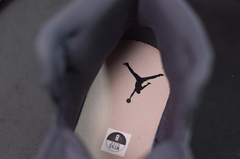 Jordan 1 Retro High Black/Fossil-Pale Green Jordan 1 Retro High Black/Fossil-Pale Green