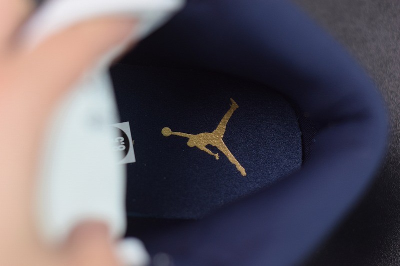Jordan 1 Retro Mid White Metallic Gold Obsidian Jordan 1 Retro Mid White Metallic Gold Obsidian