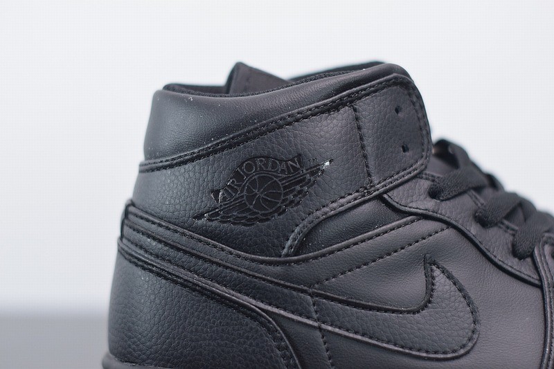 Jordan 1 Retro High OG Essentials Black Jordan 1 Retro High OG Essentials Black