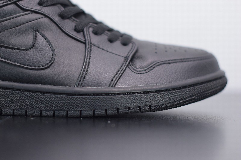 Jordan 1 Retro High OG Essentials Black Jordan 1 Retro High OG Essentials Black