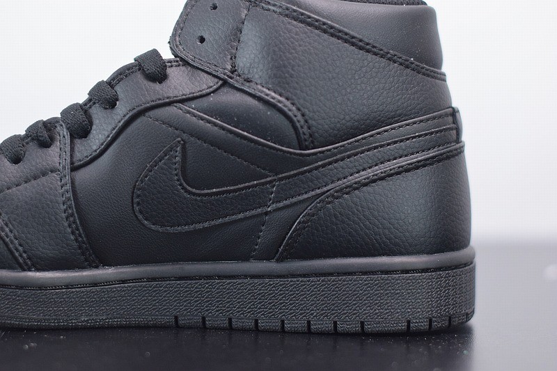 Jordan 1 Retro High OG Essentials Black Jordan 1 Retro High OG Essentials Black