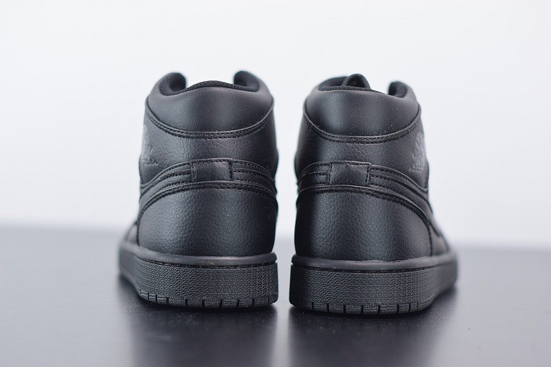 Jordan 1 Retro High OG Essentials Black Jordan 1 Retro High OG Essentials Black
