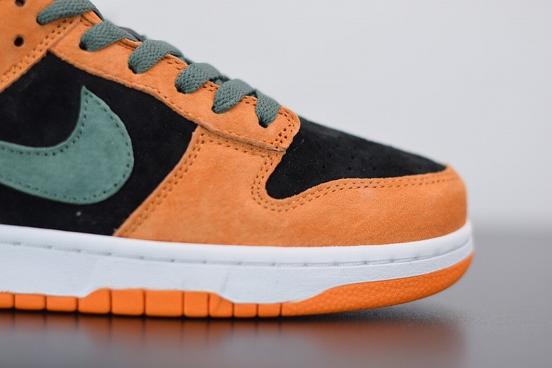 Nike SB Dunk Low SP Ceramic Nike SB Dunk Low SP Ceramic
