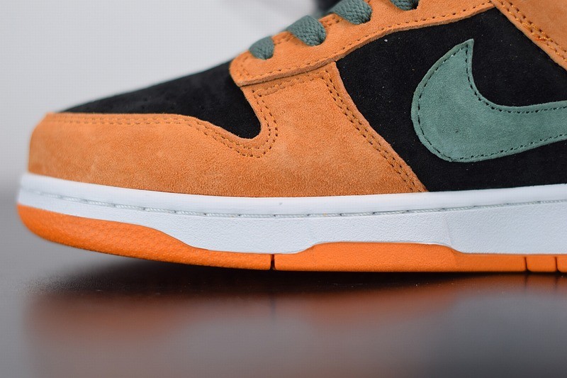 Nike SB Dunk Low SP Ceramic Nike SB Dunk Low SP Ceramic