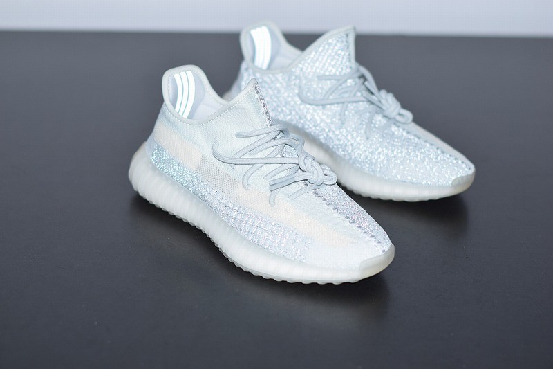 Yeezy Boost 350 V2 Clud White Reflective Yeezy Boost 350 V2 Clud White Reflective