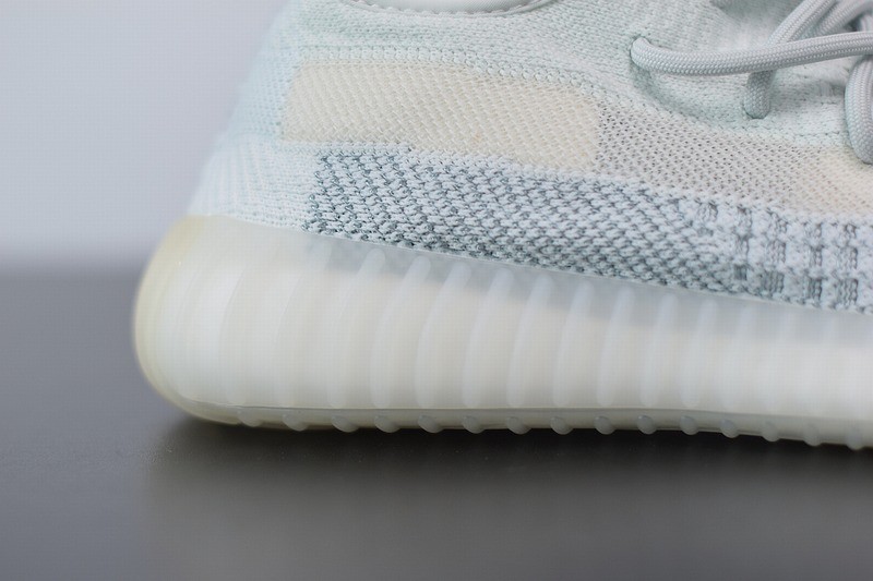 Yeezy Boost 350 V2 Clud White Reflective Yeezy Boost 350 V2 Clud White Reflective