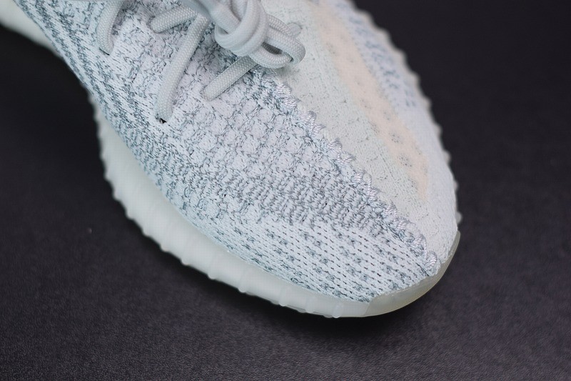 Yeezy Boost 350 V2 Clud White Reflective Yeezy Boost 350 V2 Clud White Reflective