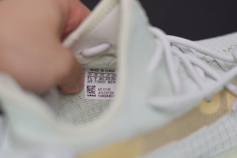 Yeezy Boost 350 V2 Hyperspace Yeezy Boost 350 V2 Hyperspace