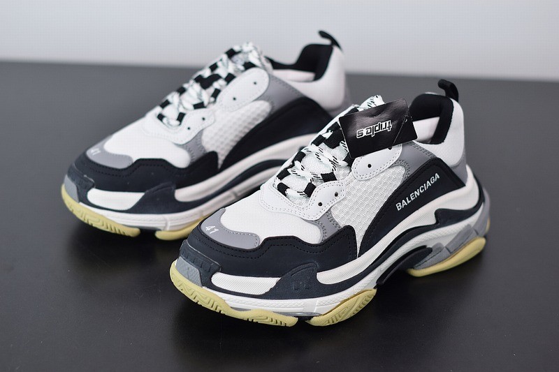 Balenciaga Triple S Whie Black Balenciaga Triple S Whie Black
