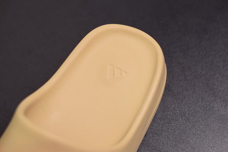 Yeezy Slide Desert Sand Yeezy Slide Desert Sand