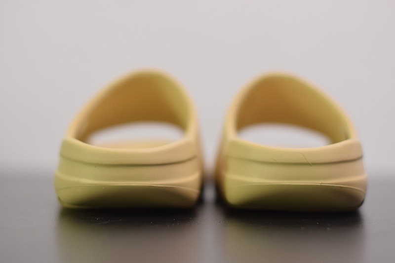 Yeezy Slide Desert Sand Yeezy Slide Desert Sand
