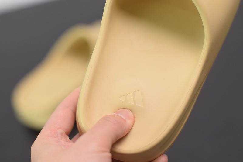 Yeezy Slide Desert Sand Yeezy Slide Desert Sand