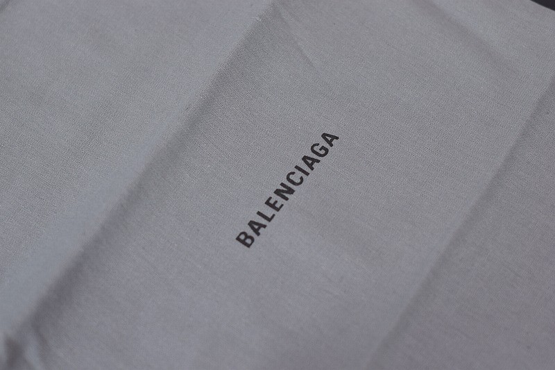 Balenciaga Pool Slide Black White Balenciaga Pool Slide Black White